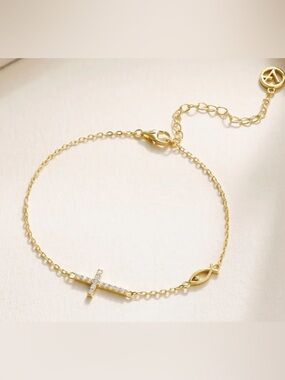 NWT Vanimy 14kt Gold Cross Fish Bracelet